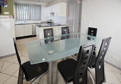 Jesmond Executive Villas - Accommodation Port Hedland 36