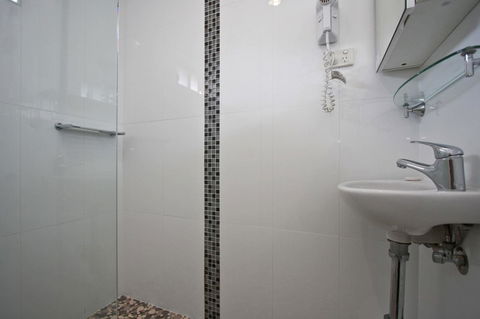 Jesmond Executive Villas - Accommodation Port Hedland 11