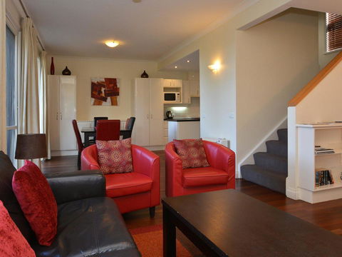 Villa Executive 2br Cypress DS Located Within Cypress Lakes Resort - Accommodation Port Hedland 1