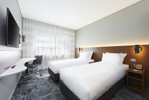 Holiday Inn Express Sydney Airport, An IHG Hotel - Accommodation Port Hedland 5