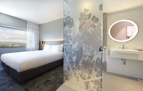 Holiday Inn Express Sydney Airport, An IHG Hotel - Accommodation Port Hedland 8