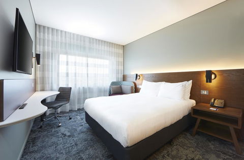 Holiday Inn Express Sydney Airport, An IHG Hotel - Accommodation Port Hedland 4