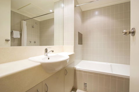 Lantern 1 Bedroom Balcony With Panoramic View - Accommodation Port Hedland 26