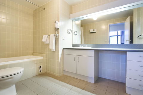 Lantern 1 Bedroom Balcony With Panoramic View - Accommodation Port Hedland 12