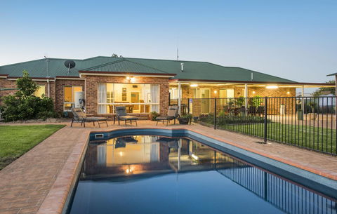 Colonial Court Villas - Accommodation Port Hedland 2
