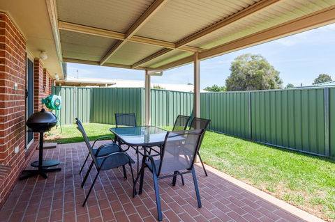 Colonial Court Villas - Accommodation Port Hedland 0