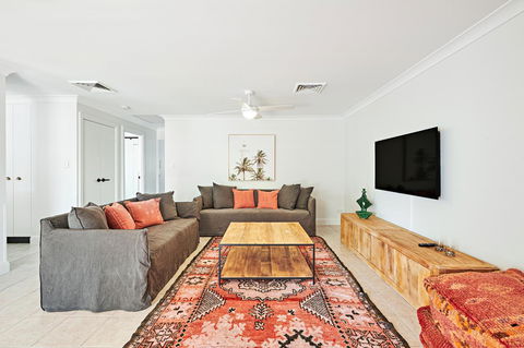 The Lord Byron - Accommodation Port Hedland 28