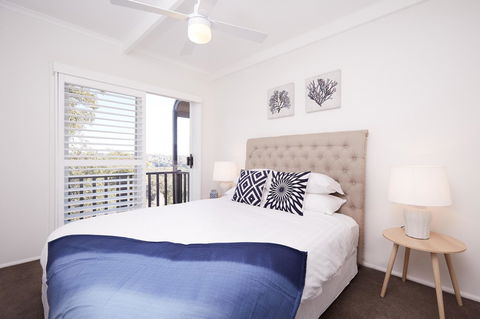 Bright And Spacious Family Home With Leafy Deck - Accommodation Port Hedland 4