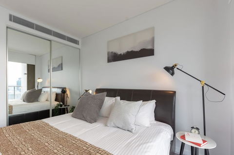 High Rise Apt In Heart Of Sydney Wt Harbour View - Accommodation Port Hedland 17