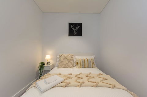 High Rise Apt In Heart Of Sydney Wt Harbour View - Accommodation Port Hedland 14