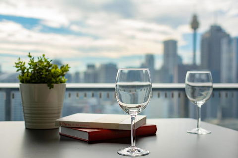 High Rise Apt In Heart Of Sydney Wt Harbour View - Accommodation Port Hedland 3