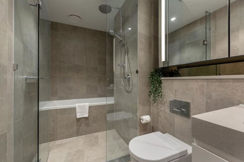 High Rise Apt In Heart Of Sydney Wt Harbour View - Accommodation Port Hedland 12