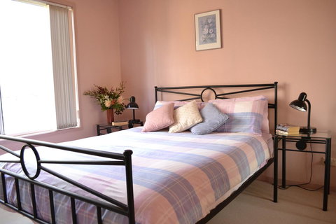 Bundle Hill Cottages - Accommodation Port Hedland 28