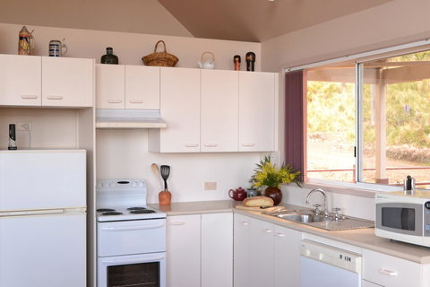 Bundle Hill Cottages - Accommodation Port Hedland 41