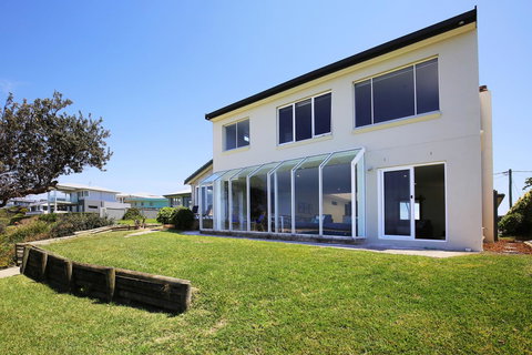 Neptune I Absolute Beachfront I Stunning Views - Accommodation Port Hedland 26