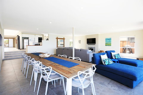Neptune I Absolute Beachfront I Stunning Views - Accommodation Port Hedland 5