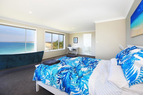 Neptune I Absolute Beachfront I Stunning Views - Accommodation Port Hedland 11