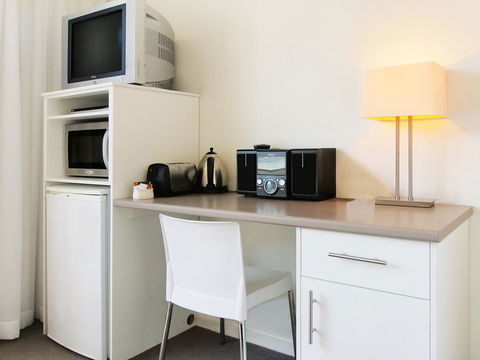 Oaks Nelson Bay Lure Suites - Accommodation Port Hedland 12