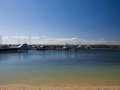 Oaks Nelson Bay Lure Suites - Accommodation Port Hedland 3