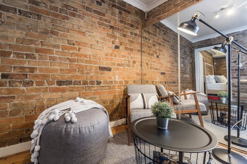 Chippendale Â· Quaint 1880â€™s Sydney Chippendale Terrace House - Accommodation Port Hedland 4
