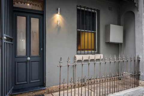 Chippendale Â· Quaint 1880â€™s Sydney Chippendale Terrace House - Accommodation Port Hedland 13
