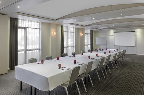 Mercure Newcastle - Accommodation Port Hedland 24