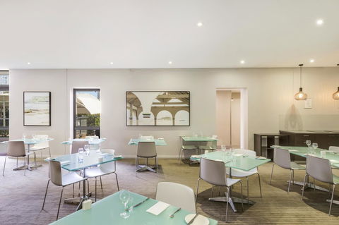 Mercure Newcastle - Accommodation Port Hedland 13
