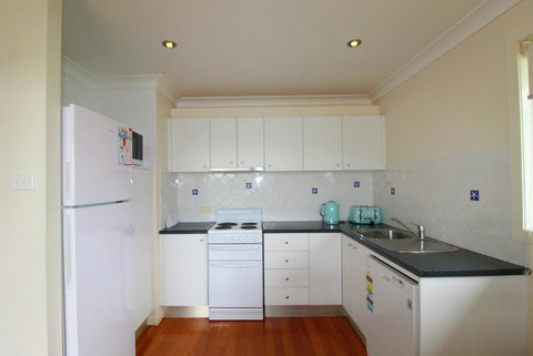 Anglesea, 17 Hodgson Street - Accommodation Port Hedland 3