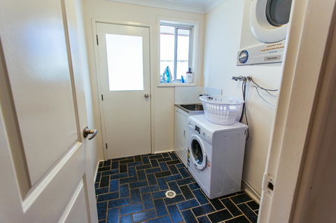 Sunbaker Pet Friendly Awards Finalist 4 Mins Walk To Culburra Beach - Accommodation Port Hedland 27