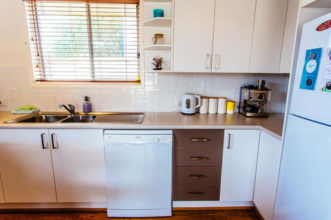 Sunbaker Pet Friendly Awards Finalist 4 Mins Walk To Culburra Beach - Accommodation Port Hedland 14