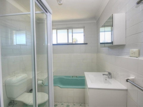 45 Wharf Street - Whole House - Accommodation Port Hedland 6