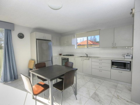 45 Wharf Street - Whole House - Accommodation Port Hedland 3
