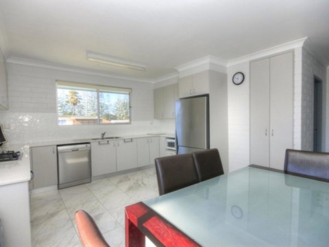 45 Wharf Street - Whole House - Accommodation Port Hedland 7