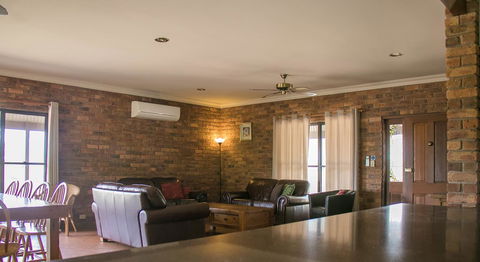 Ironstone Estate Lovedale - Accommodation Port Hedland 17