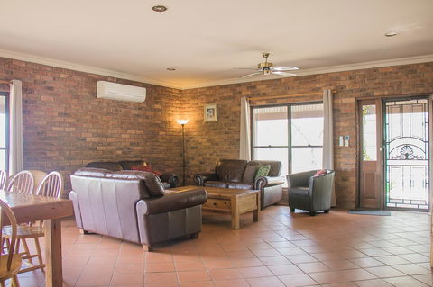 Ironstone Estate Lovedale - Accommodation Port Hedland 18