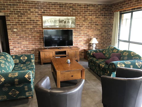 Ironstone Estate Lovedale - Accommodation Port Hedland 1