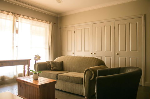 Ironstone Estate Lovedale - Accommodation Port Hedland 14