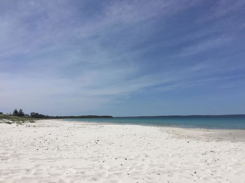 Hayes Beach House I Award Winner I 4 Mins To Beach - Accommodation Port Hedland 23