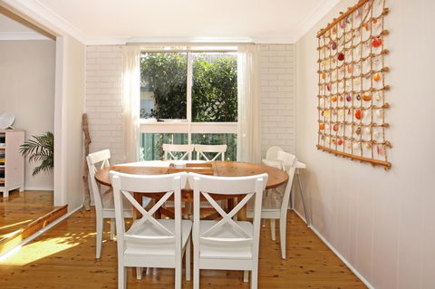 Hayes Beach House I Award Winner I 4 Mins To Beach - Accommodation Port Hedland 13