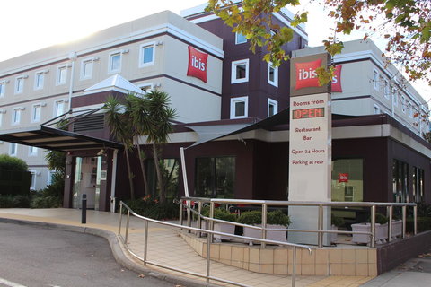 Ibis Newcastle - Accommodation Port Hedland 1