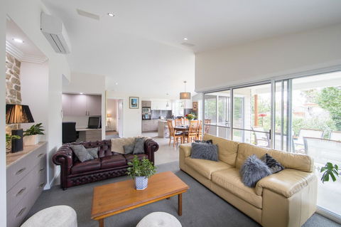 Armidale Cottage - House 2 - Accommodation Port Hedland 19