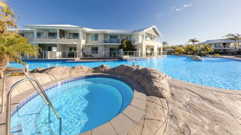 Oaks Port Stephens Pacific Blue Resort - Accommodation Port Hedland 1