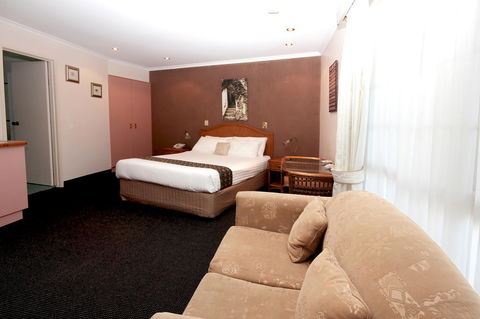 Sapphire Waters Motor Inn - Accommodation Port Hedland 6