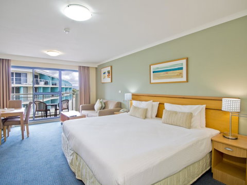 Oaks The Entrance Waterfront Suites - Accommodation Port Hedland 10