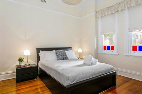 Oversized 2 Bedroom Manly Beach House - Accommodation Port Hedland 6