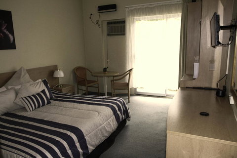 Rest Easy Motel - Accommodation Port Hedland 0