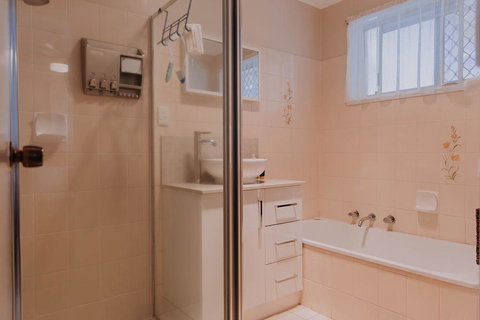 Central Wagga Self Catering Apartment - Accommodation Port Hedland 11