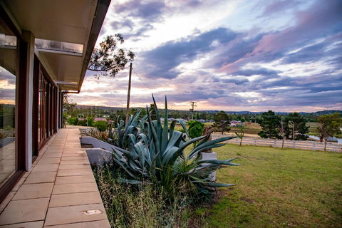 Belmont - Accommodation Port Hedland 6