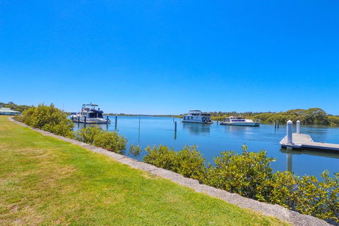 Boathouse Resort (Water Front) - Accommodation Port Hedland 7