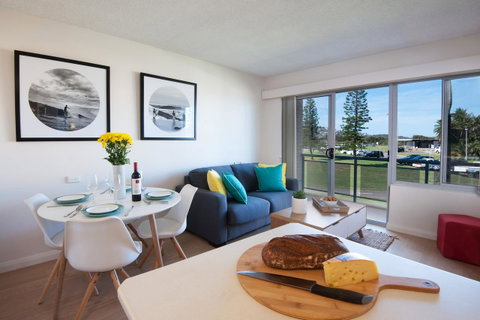 Waterview Beach Apartment - Accommodation Port Hedland 6